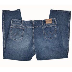 Wrangler Men's Relaxed Fit Blue Denim Jeans Size 44x32 Classic